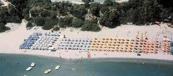 Hotel Baia Delle Sirene มารีนาดีกาเมโรตา ภายนอก รูปภาพ
